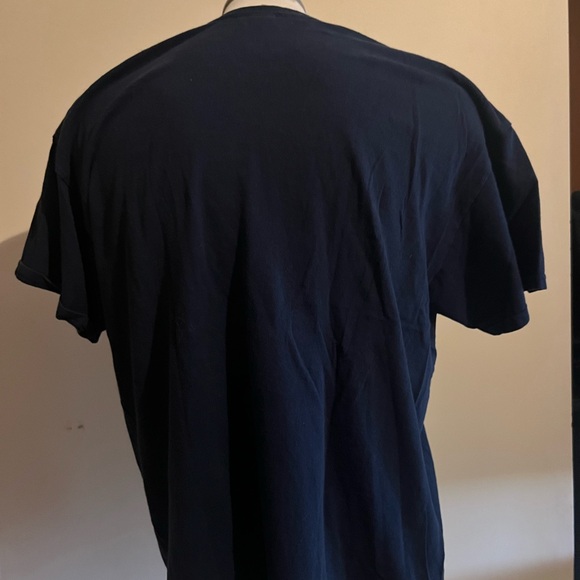 Queens University Facilities Shirt Mens XL Tshirt Navy Blue With Pocket - Picture 2 of 4